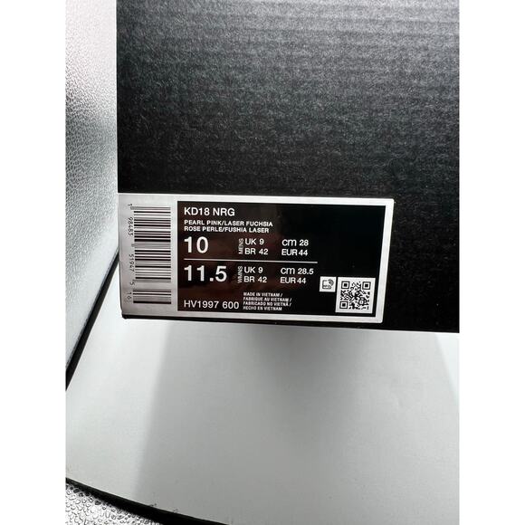 Athletic_Shoes